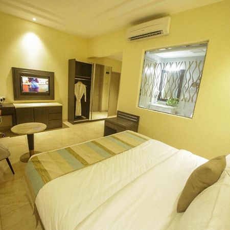 Perfecto La Villa Hotel And Suites Lagos Exterior photo
