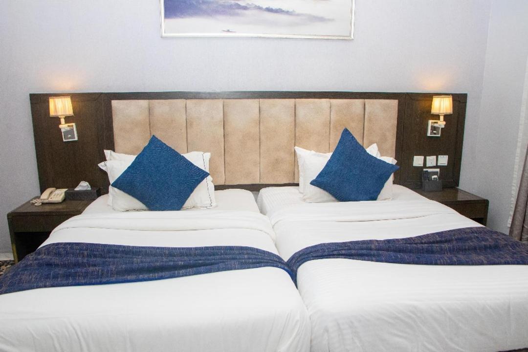 Perfecto La Villa Hotel And Suites Lagos Exterior photo