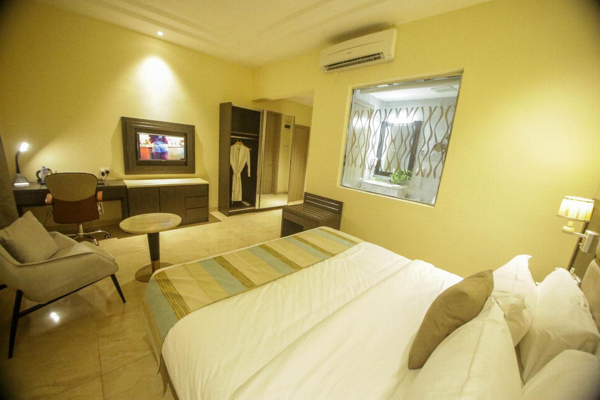 Perfecto La Villa Hotel And Suites Lagos Exterior photo