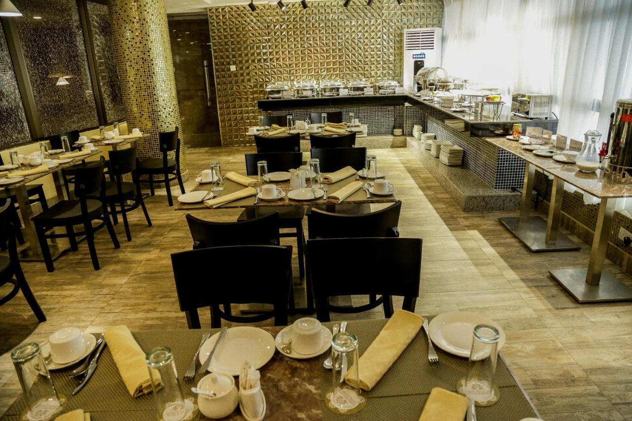 Perfecto La Villa Hotel And Suites Lagos Exterior photo
