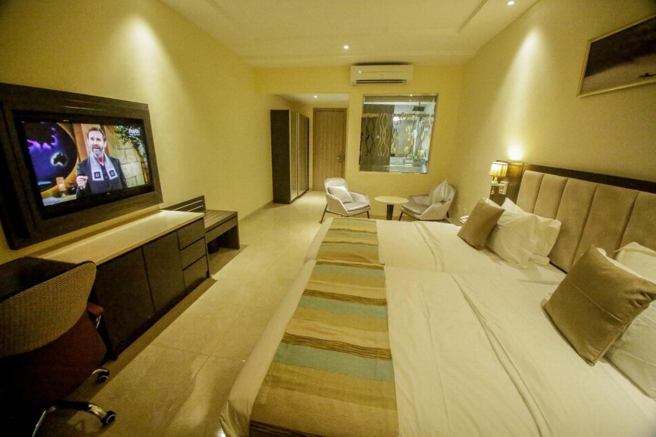 Perfecto La Villa Hotel And Suites Lagos Exterior photo