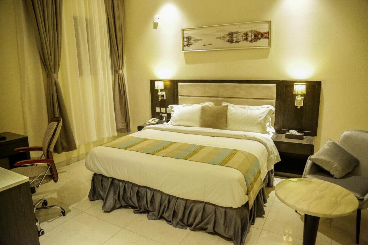 Perfecto La Villa Hotel And Suites Lagos Exterior photo