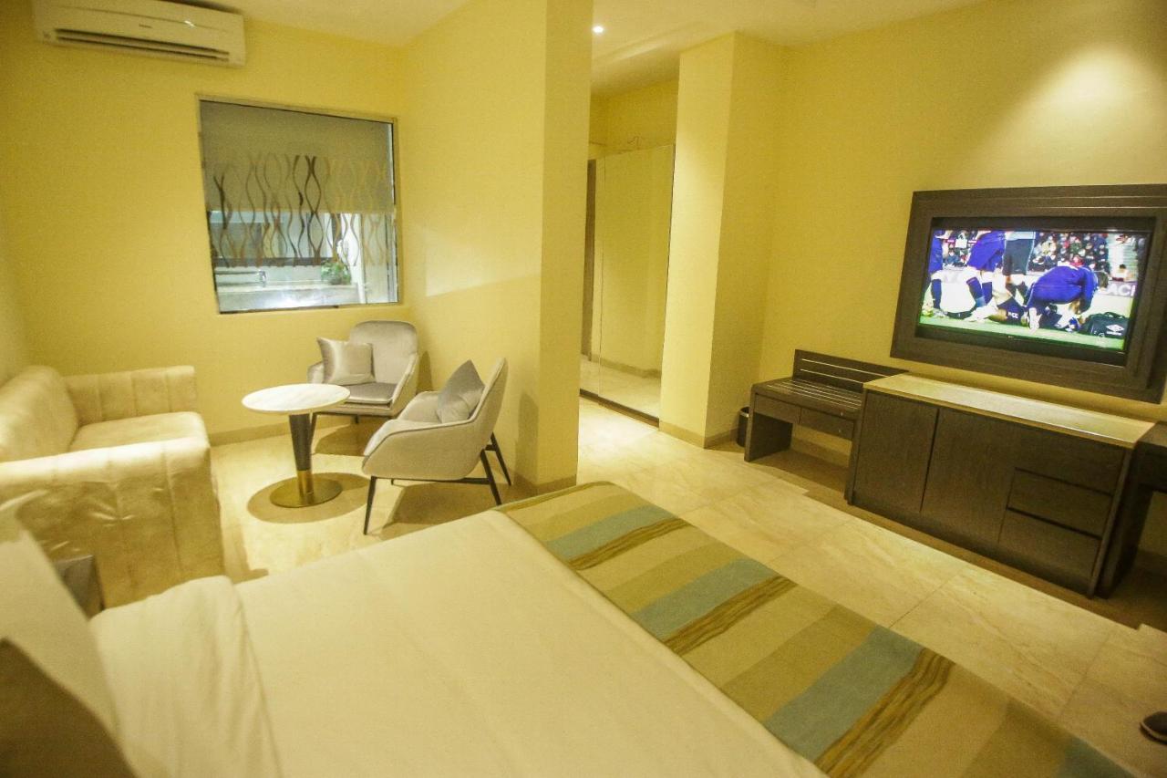 Perfecto La Villa Hotel And Suites Lagos Exterior photo