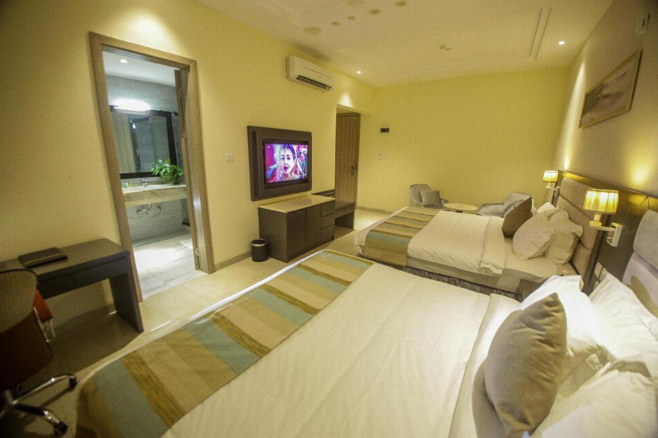 Perfecto La Villa Hotel And Suites Lagos Exterior photo