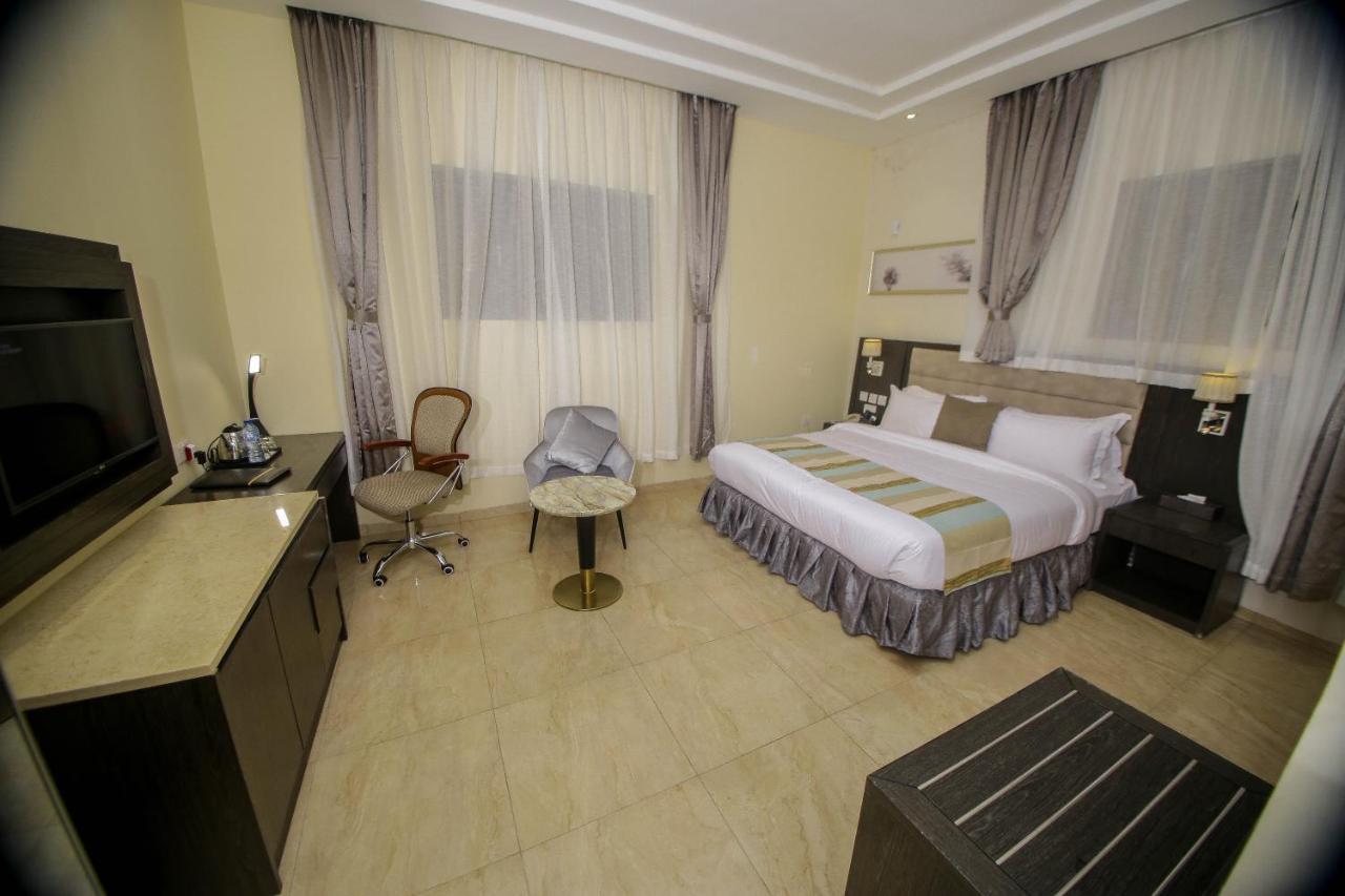 Perfecto La Villa Hotel And Suites Lagos Exterior photo
